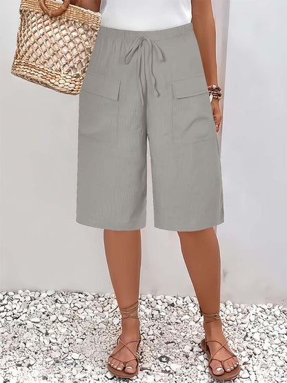 Women's Solid Color Casual Loose Stylish Pockets Shorts